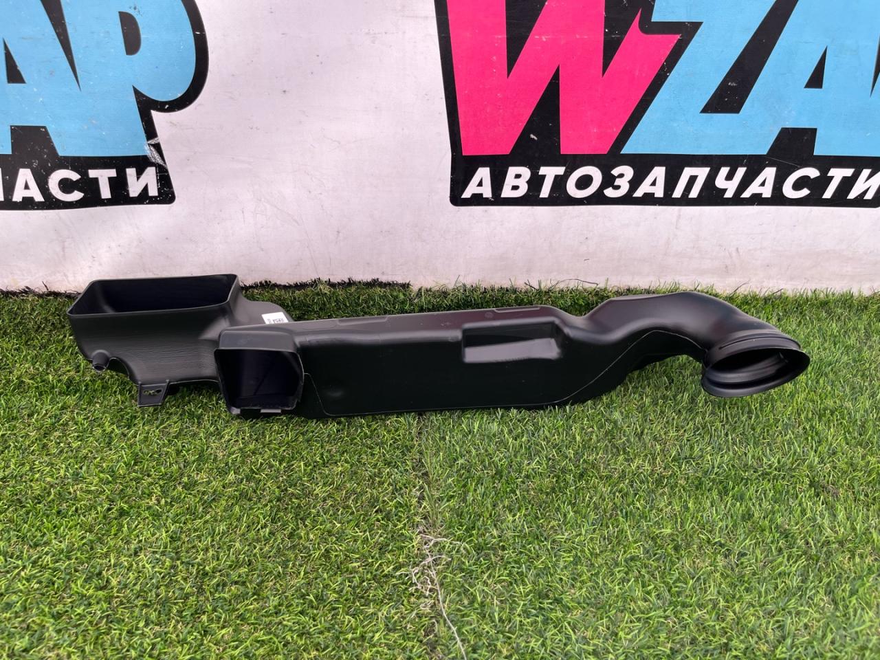 воздуховод печки Mini Cooper S 3 поколение 2018, 2.0 л., бензин, 6МКПП, хетчбэк 3 дв., 9288932 - фото №1