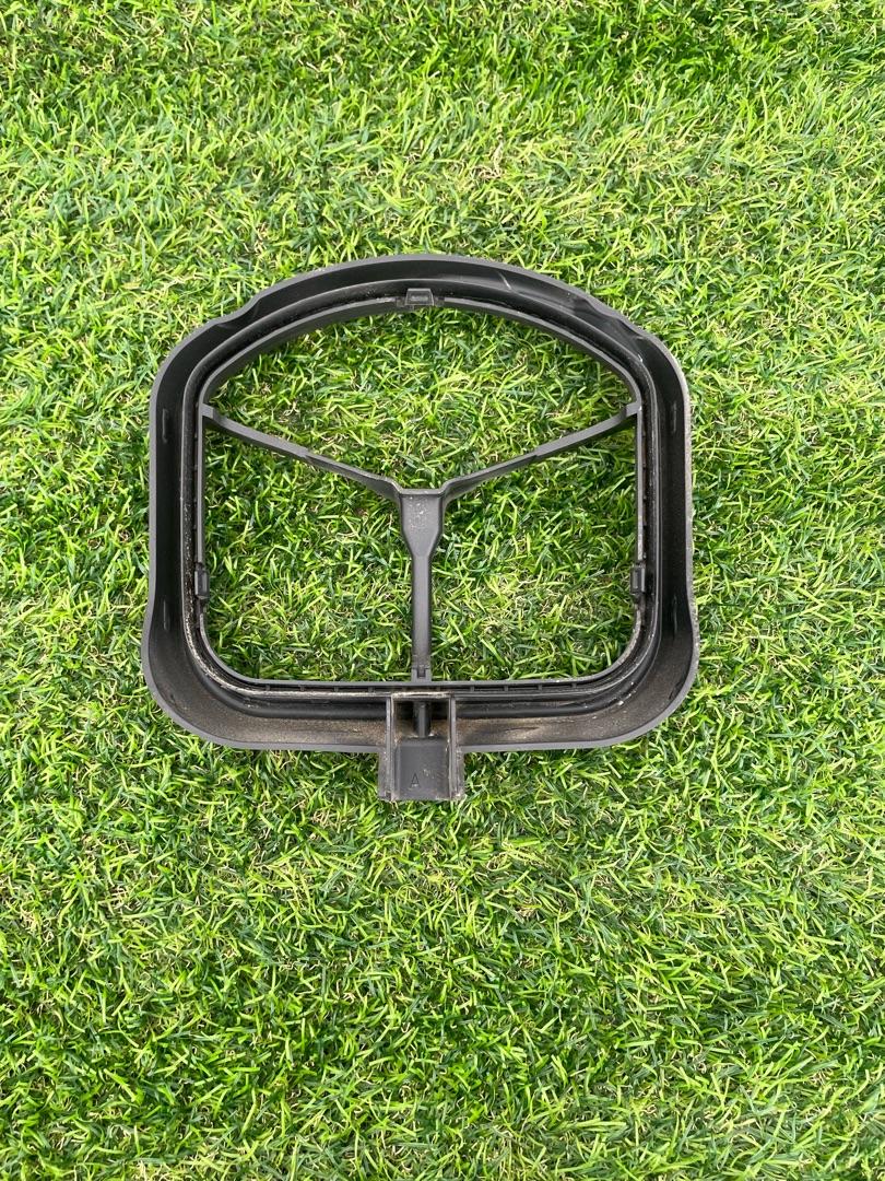 планка под капот Mini Cooper S 3 поколение 2018, 2.0 л., бензин, 6МКПП, хетчбэк 3 дв. - фото №1