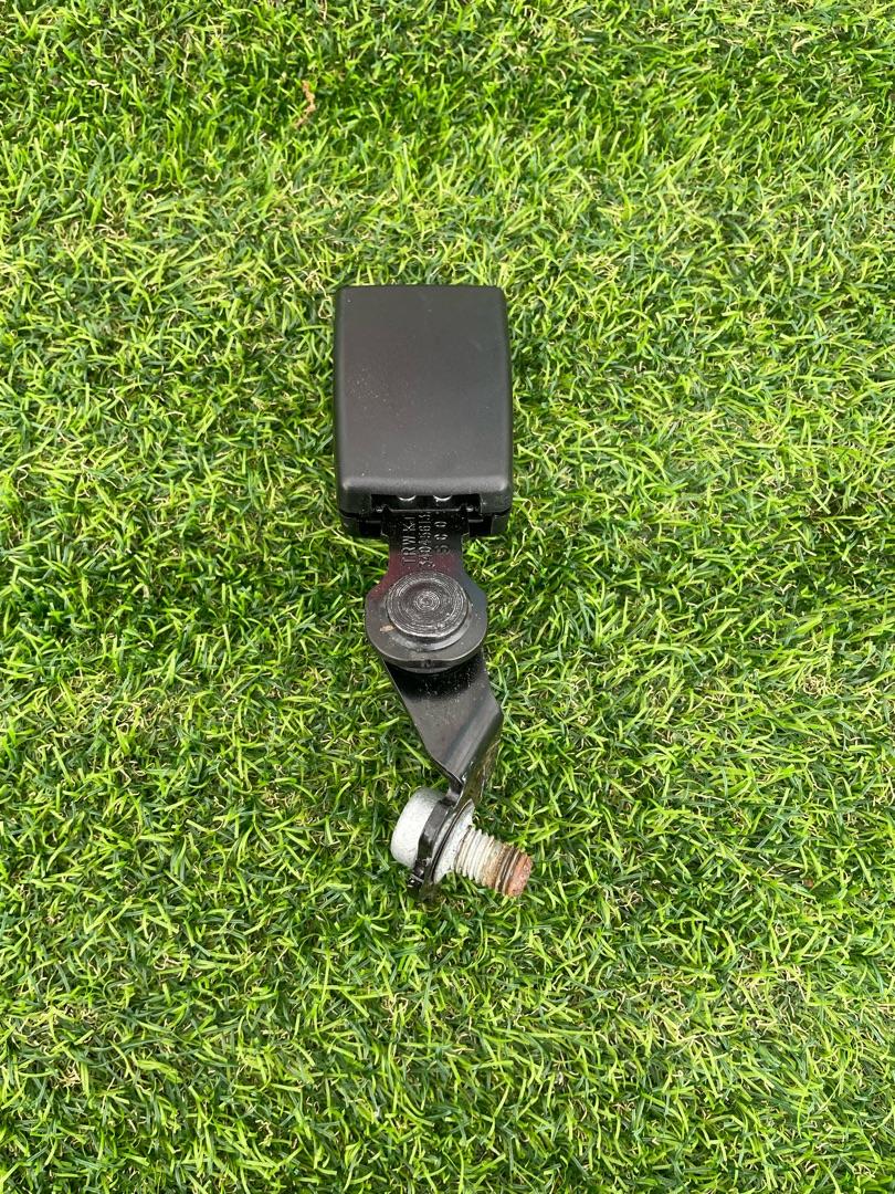 замок ремня безопасности Mini Cooper S 3 поколение 2018, 2.0 л., бензин, 6МКПП, хетчбэк 3 дв., 7364223 - фото №1