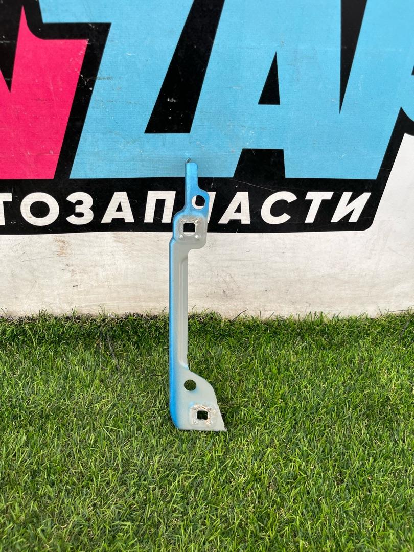 крепление ( кронштейн ) крыла Mini Cooper S 3 поколение 2018, 2.0 л., бензин, 6МКПП, хетчбэк 3 дв., 7297243 - фото №1