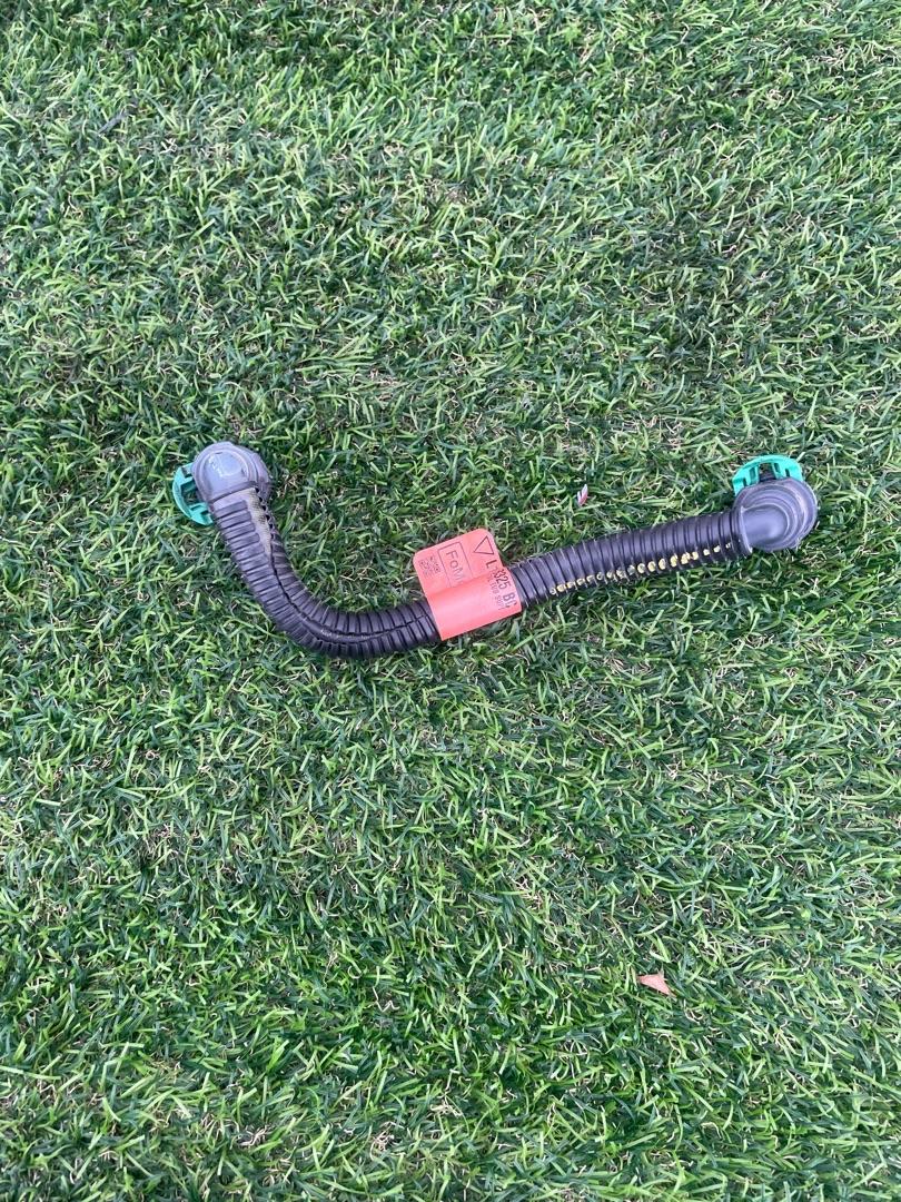 трубка вакуумная усилителя тормозов Ford Explorer 6 поколение U625 2020, 2.3 л., бензин, АКПП, внедорожник 5 дв., L1M3-9B325-BC - фото №1