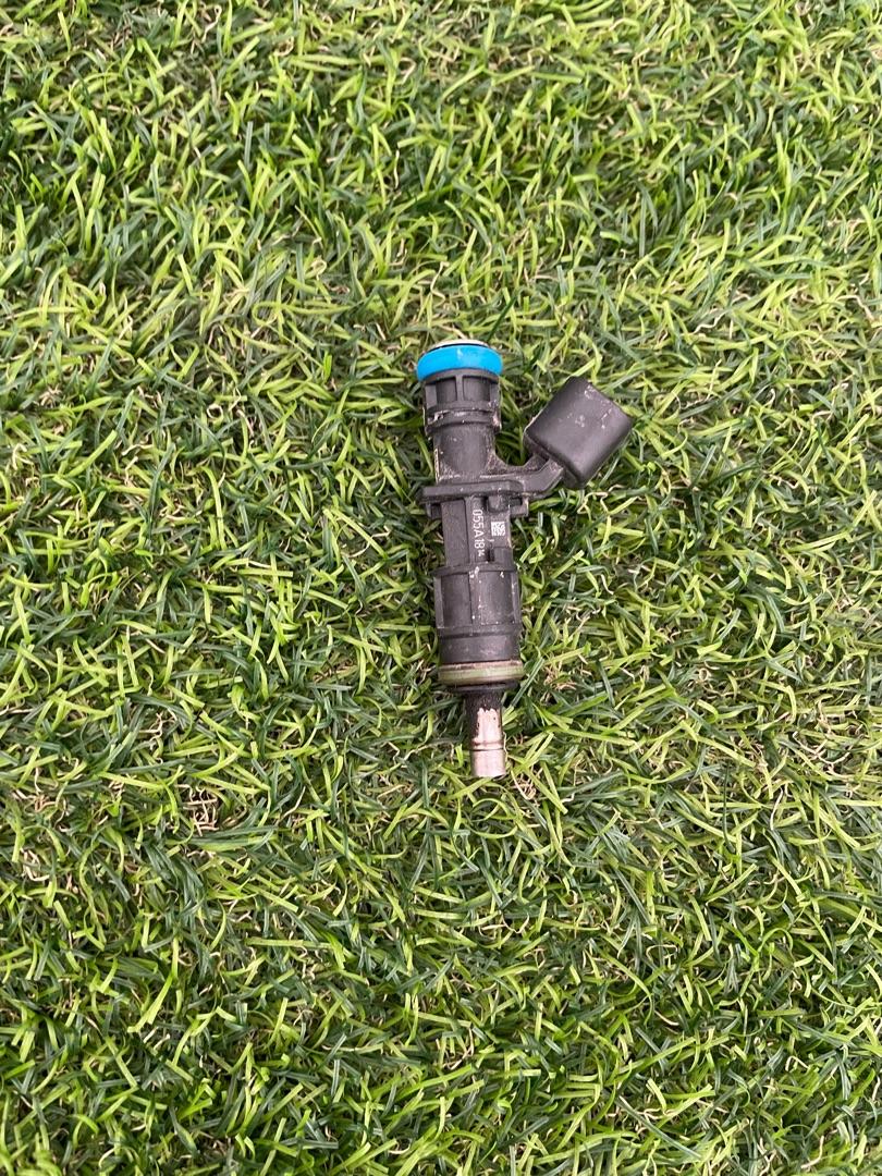 форсунка RAM 1500 5 поколение 2019, 5.7 л., бензин, АКПП, пикап, полный привод, 05281568AA - фото №1