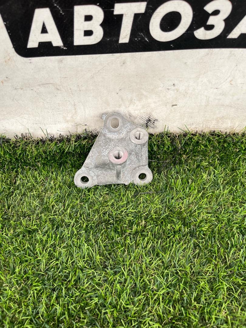 кронштейн двигателя Ford Escape 4 поколение CX482 2020, 1.5 л., бензин, АКПП, внедорожник 5 дв., передний привод, LX67-7B664-CA - фото №1