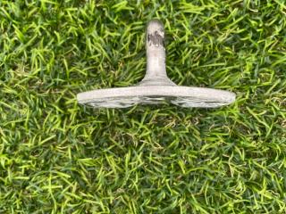 ответная часть (скоба) замка двери Tesla Model Y 1 поколение 2022, электро, белый