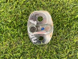 ответная часть (скоба) замка двери GMC Sierra 1 поколение 2021, 6.2 л., бензин, АКПП, пикап, полный привод