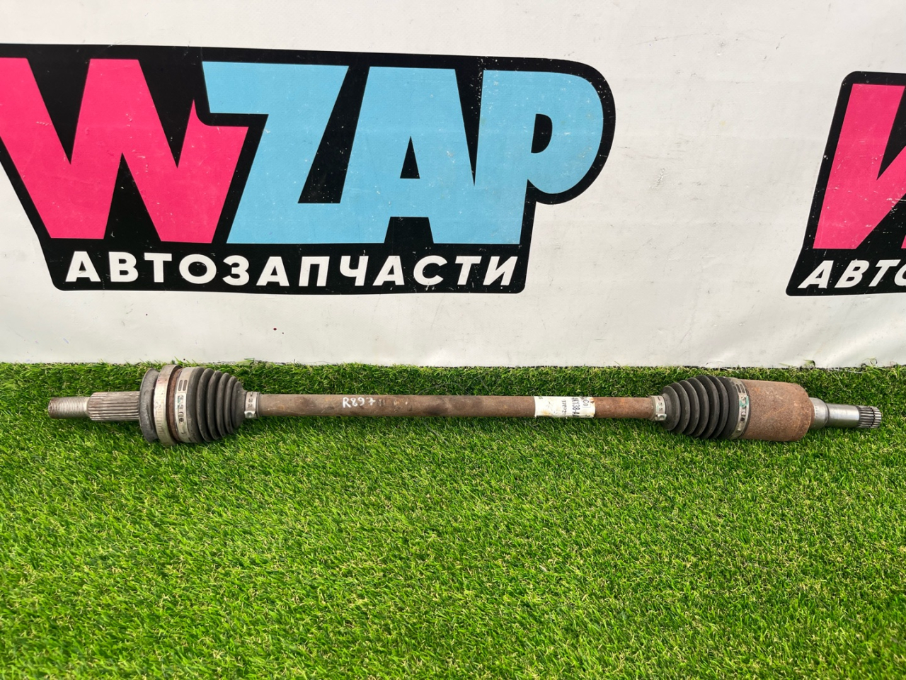 полуось задняя (приводной вал, ШРУС) Ford Escape 4 поколение CX482 2021, 1.5 л., бензин, АКПП, внедорожник 5 дв., полный привод, LX67-4K138-AAB - фото №1