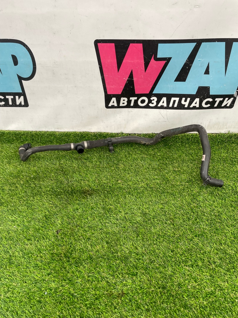 патрубок радиатора Mini Cooper S 3 поколение 2018, 2.0 л., бензин, 6МКПП, хетчбэк 3 дв. - фото №1