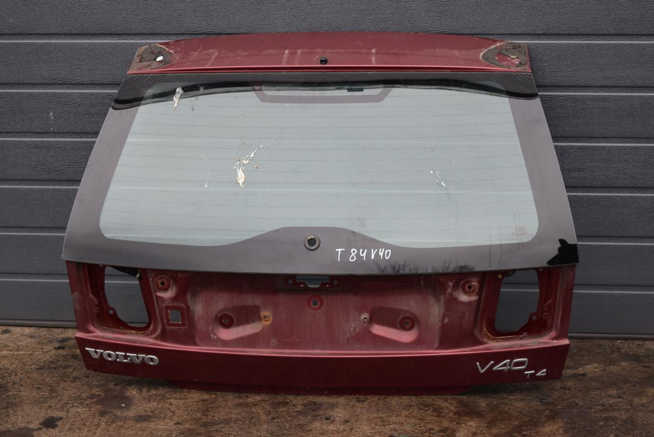 крышка багажника (дверь 3-5) Volvo V40 1 поколение 1998, 1.9 л., Ti, B 4194 T, бензин, МКПП, красный, универсал, передний привод - фото №1