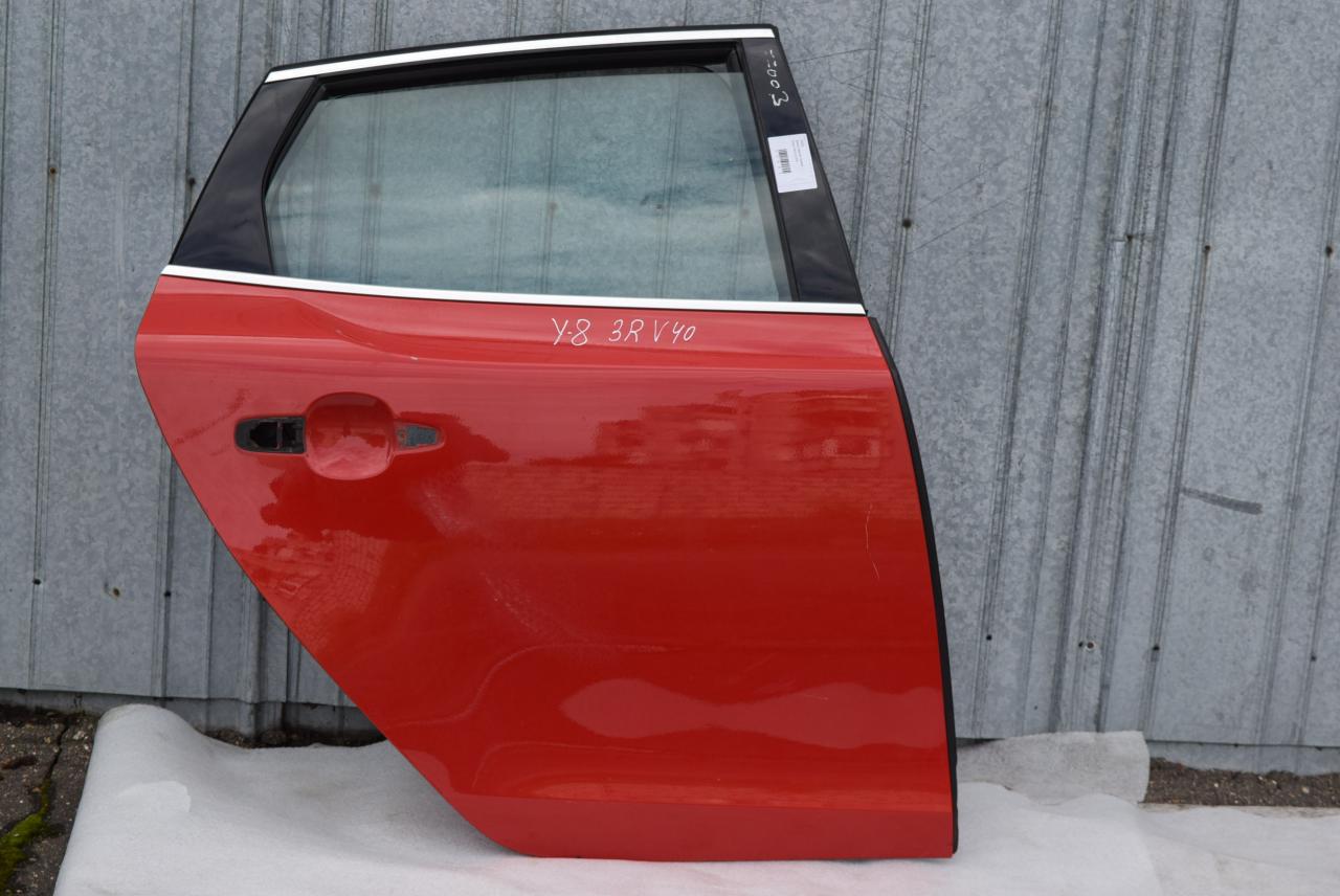 дверь задняя правая Volvo V40 2 поколение 2012, 1.6 л., Ti, B 4164 T, бензин, АКПП, универсал - фото №1