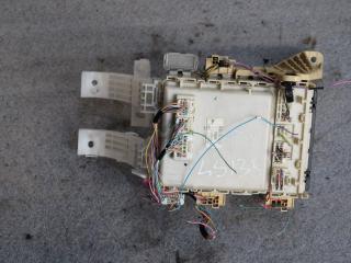 блок предохранителей Toyota Yaris XP9 2007, 1.4 л., 1ND-TV, дизель, МКПП, хетчбэк 5 дв., 8273052371