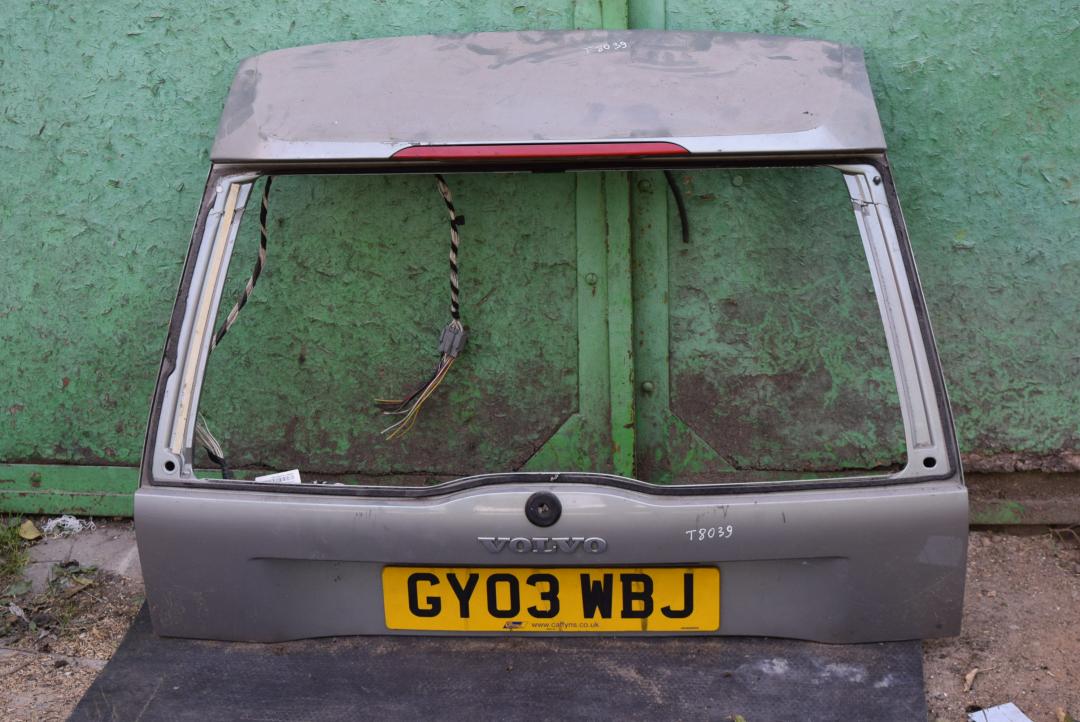 крышка багажника (дверь 3-5) Volvo XC90 1 поколение 2003, 2.9 л., бензин, АКПП, универсал, правый руль, 39852821 - фото №1