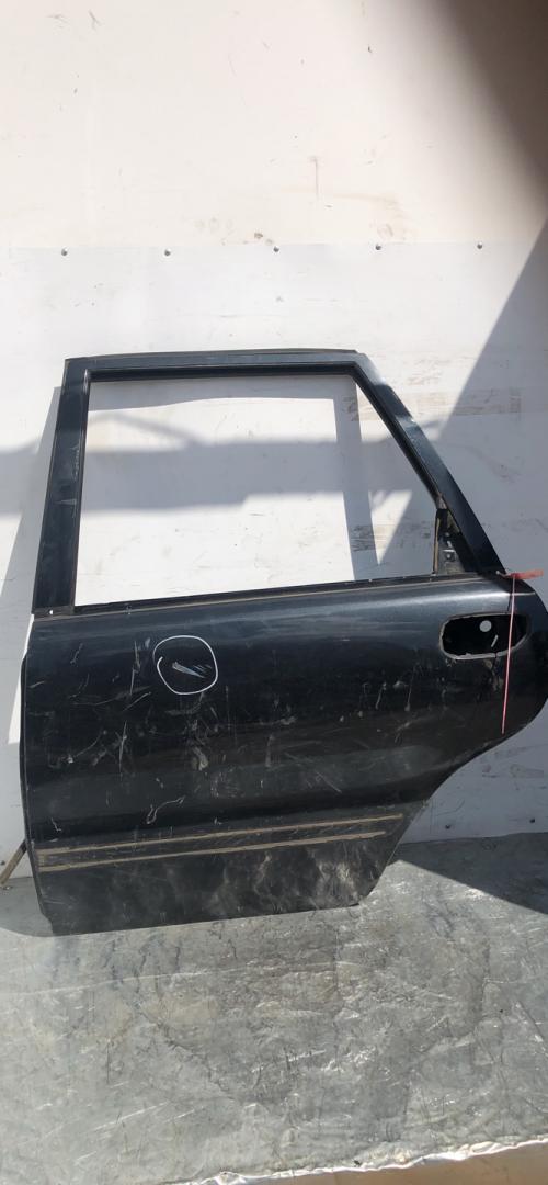 дверь задняя левая Volvo V40 1 поколение 1998, 1.9 л., дизель, МКПП, black, универсал - фото №1