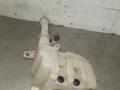 бачок омывателя Mazda 323 6 поколение 1999, 2.0 л., RF3F, дизель, 5МКПП, красный, хетчбэк 5 дв., 860142077 - фото №3