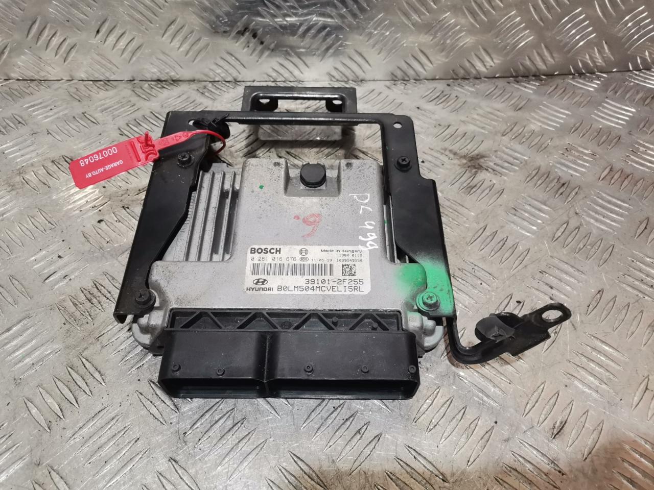 блок управления двигателем Hyundai ix35 1 поколение 2011, 2.0 л., D4HA, дизель, 6МКПП, внедорожник 5 дв., 0281016676, 39101-2F255 - фото №1
