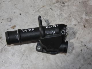 фланец (тройник) системы охлаждения Audi A4 B8/8K 2008, 2.0 л., дизель, 03L121132
