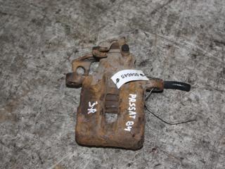 суппорт задний правый Volkswagen Passat B4 1994