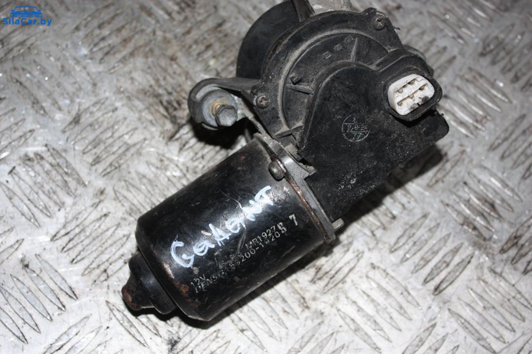 моторчик передних стеклоочистителей (дворников) Mitsubishi Galant 8 поколение 1996 - фото №1