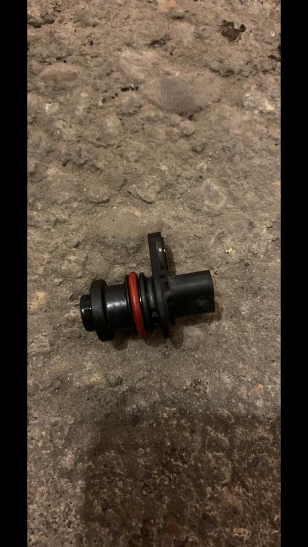 датчик распредвала Chevrolet Malibu 9 поколение 2017, 1.5 л., LFV, бензин, АКПП, седан, 12636947 - фото №1