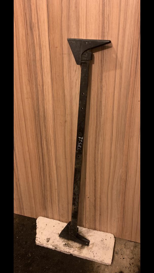 распорка стоек Tesla Model S 1 поколение 2014, электро, лифтбэк - фото №1