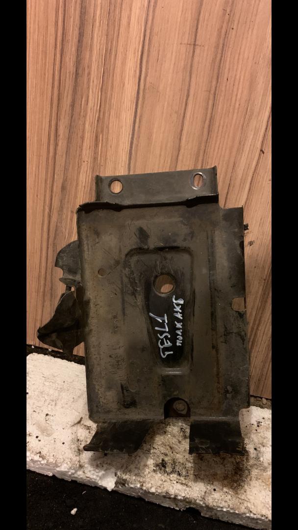 полка аккумулятора Tesla Model S 1 поколение 2014, электро, лифтбэк - фото №1