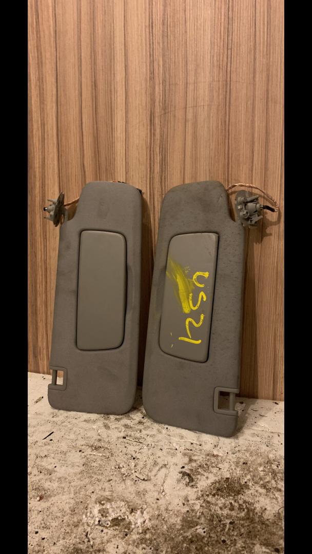 козырек солнцезащитный Chevrolet Equinox 3 поколение 2018, 1.5 л., бензин, АКПП, черный - фото №1