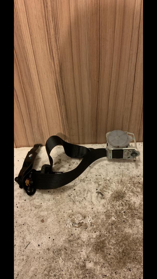 ремень безопасности Tesla Model S 1 поколение 2014, электро, лифтбэк - фото №1