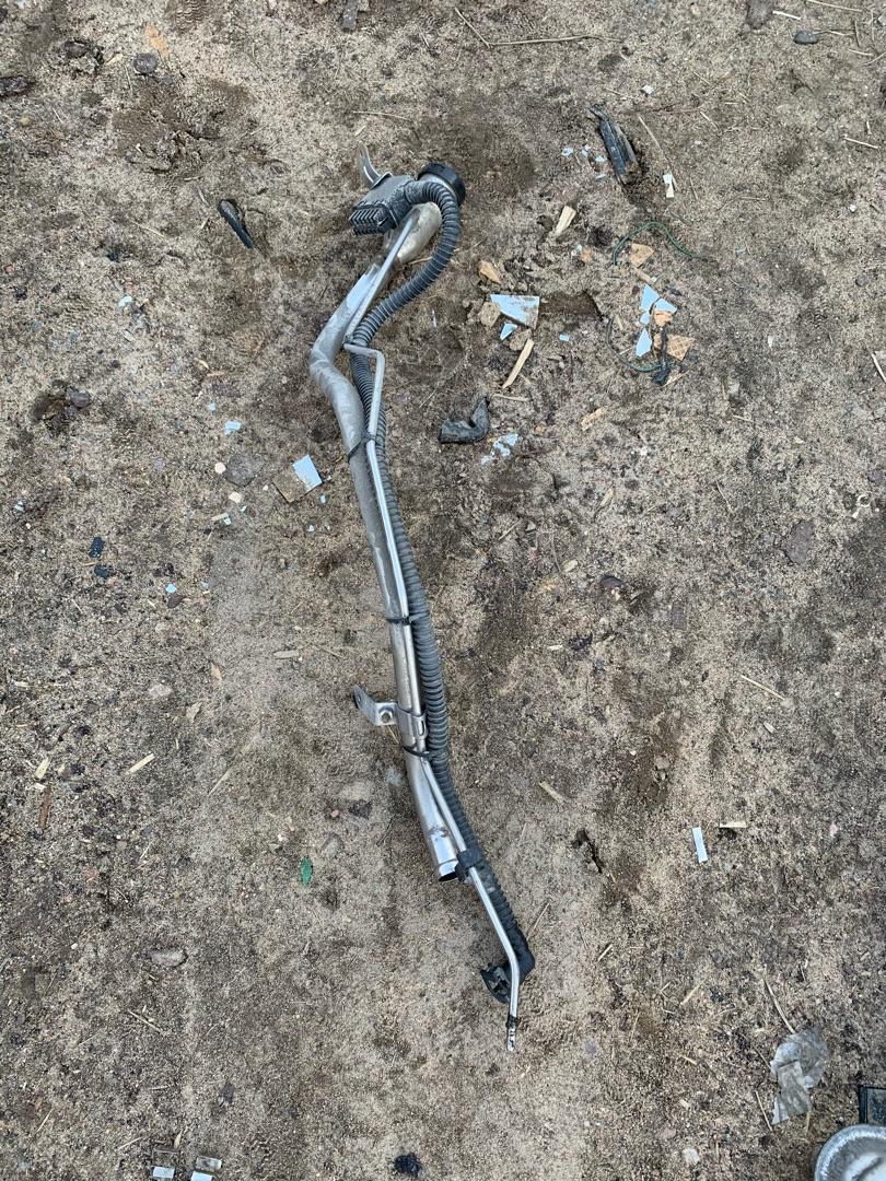 горловина топливного бака Chevrolet Equinox 3 поколение 2018, 1.5 л., бензин, АКПП, серебристый, внедорожник 5 дв. - фото №1