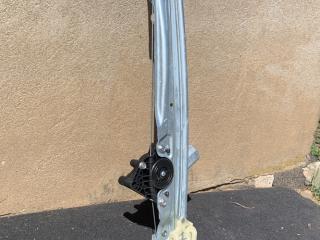 стеклоподъемник задний правый Chevrolet Equinox 3 поколение 2018, 1.5 л., бензин, АКПП, серебристый, внедорожник 5 дв., 84567510