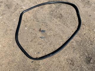 уплотнитель двери Chevrolet Equinox 3 поколение 2018, 1.5 л., бензин, АКПП, серебристый, внедорожник 5 дв.