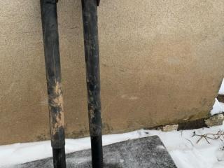 амортизатор крышки багажника (3-5 двери) Buick Envision 2 внедорожник 5дв 2021, 2.0 л., LSY, бензин, АКПП, белый, внедорожник 5 дв., 85003580