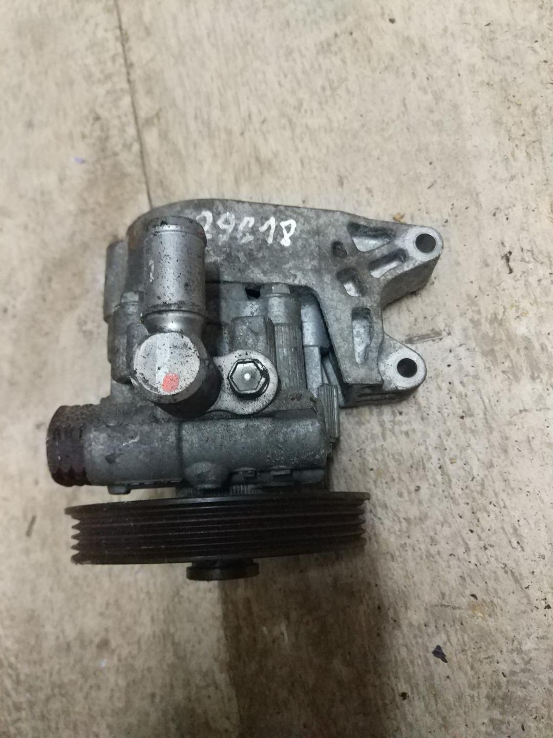 насос гидроусилителя руля Opel Insignia 1 поколение (A) 2010, 1.8 л., A 18 XER, бензин, хетчбэк 5 дв. - фото №1