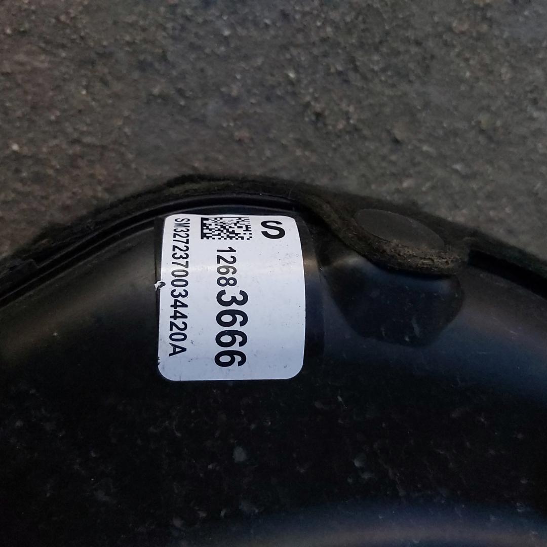 коллектор впускной Chevrolet Malibu 9 поколение 2017, 1.5 л., LFV, бензин, АКПП, седан, 12683666 - фото №1