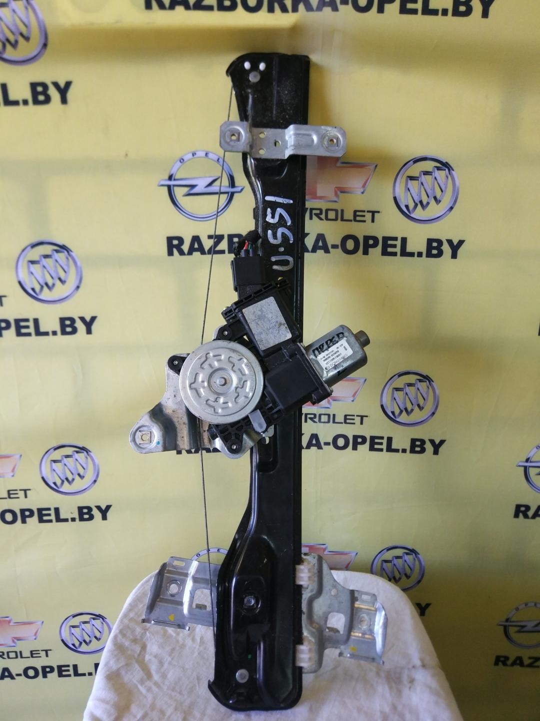 стеклоподъемник передний левый Buick Encore 1 поколение 2015, 1.4 л., LFF, бензин, АКПП, внедорожник 5 дв. - фото №1