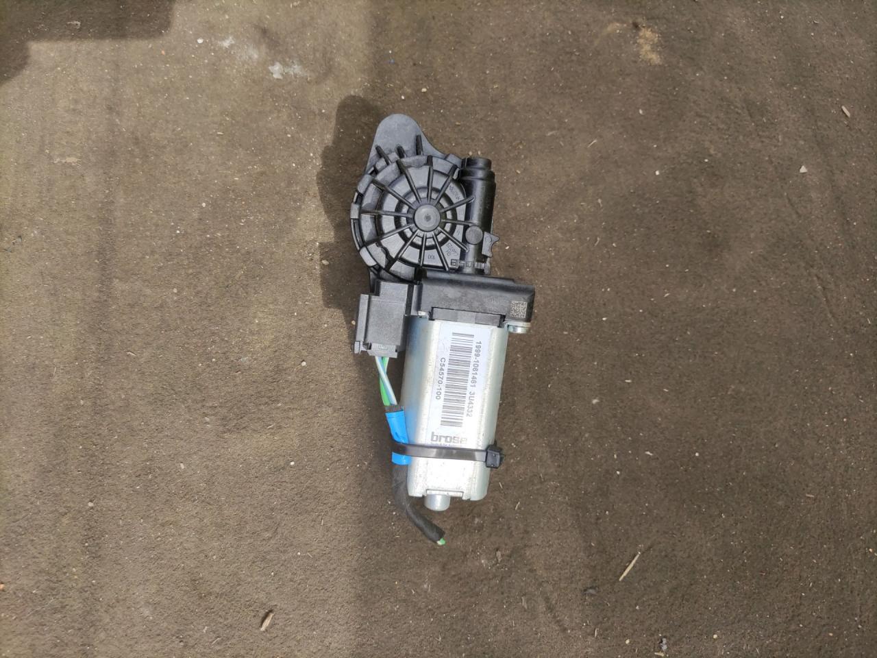 моторчик регулировки сиденья Chevrolet Traverse 2 поколение 2019, 3.6 л., бензин, АКПП, внедорожник 5 дв., 13513113, 1999-1061461, 3U4332 - фото №1