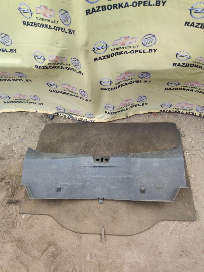 обшивка багажника Chevrolet Cruze 2 поколение 2018, 1.4 л., бензин, АКПП, серебристо голубой, седан, 13438104 - фото №1