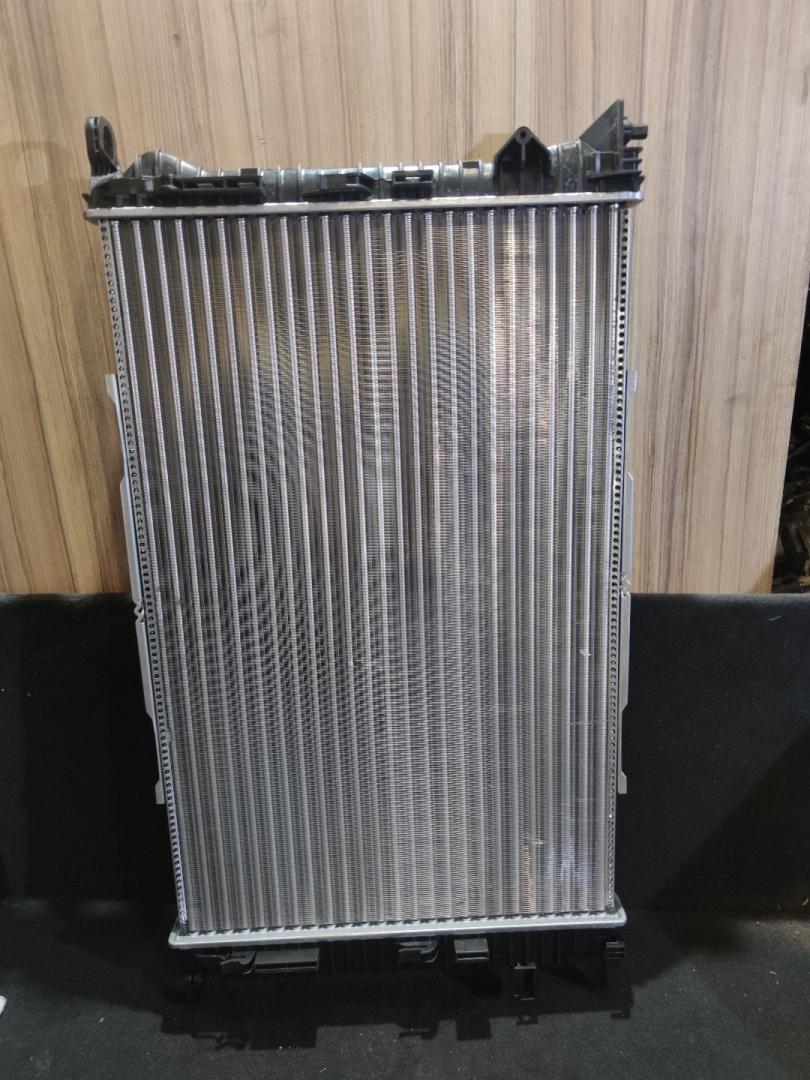 радиатор (основной) Audi Q5 FY 2017, 2.0 л., TFSI, бензин, АКПП, внедорожник 5 дв., полный подключаемый привод, 1025524SX - фото №1