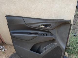 обшивка двери передняя левая Chevrolet Equinox 3 поколение 2019, 1.5 л., бензин, АКПП, внедорожник 5 дв.