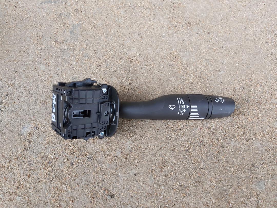 переключатель дворников Chevrolet Malibu 9 поколение 2017, 1.5 л., LFV, бензин, АКПП, седан, 23354917 - фото №1