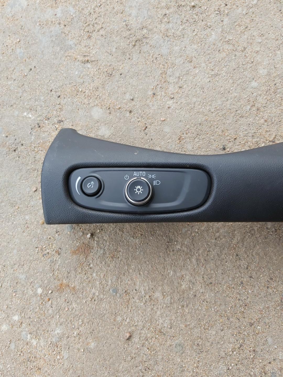 переключатель света Chevrolet Malibu 9 поколение 2017, 1.5 л., LFV, бензин, АКПП, седан, 84192536 - фото №1