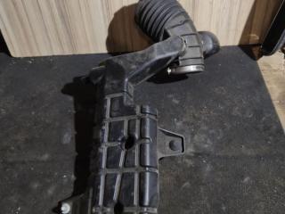 патрубок воздушного фильтра Chevrolet Traverse 2 поколение 2019, 3.6 л., бензин, АКПП, внедорожник 5 дв., 84205603