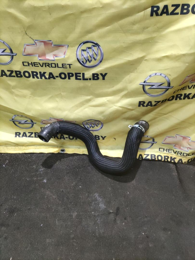 патрубок радиатора GMC Terrain 2 поколение 2020, 2.0 л., бензин, АКПП, внедорожник 5 дв., полный подключаемый привод, 684818905 - фото №1