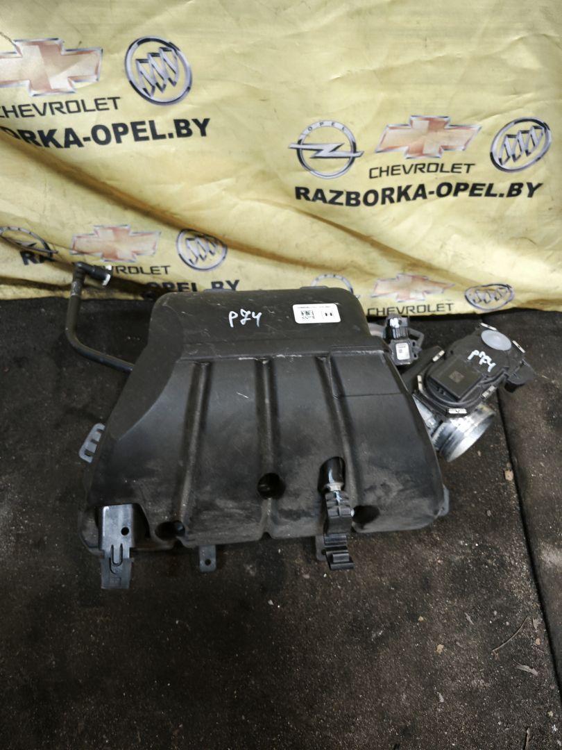 коллектор впускной Chevrolet Equinox 3 поколение 2020, 2.0 л., LTG, бензин, АКПП, белый, полный подключаемый привод, 12681475 - фото №1