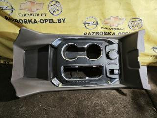 рамка обрамление кулисы Chevrolet Traverse 2 поколение 2019, 3.6 л., бензин, АКПП, бежевый, полный привод, 84374956