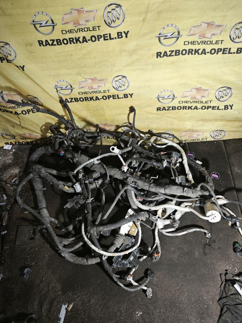 проводка двигателя Chevrolet Traverse 2 поколение 2019, 3.6 л., бензин, АКПП, бежевый, полный привод, 84325350 - фото №1