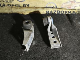 кронштейн глушителя Jeep Cherokee 5 поколение [рестайлинг] 2019, 2.4 л., бензин, АКПП, белый, внедорожник 5 дв., полный привод, 68141919AB, 68141918AB