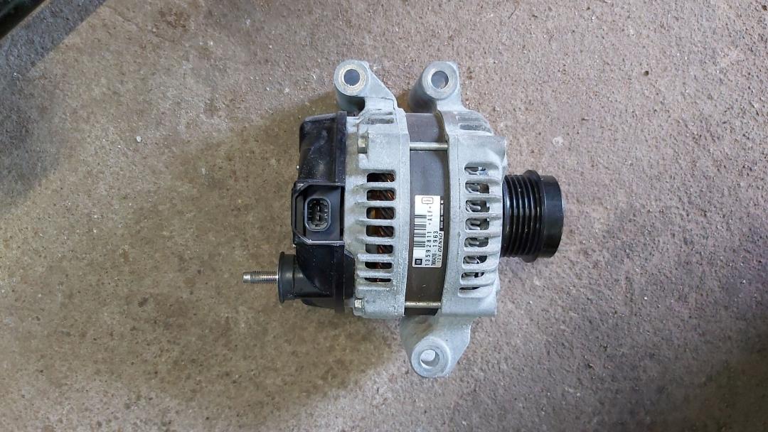 генератор Buick Regal 6 поколение 2018, 2.0 л., бензин, АКПП, лифтбэк, 13592811 - фото №1