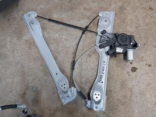 стеклоподъемник передний левый Chevrolet Equinox 3 поколение 2018, 1.5 л., бензин, АКПП, красный, внедорожник 5 дв., 84578843