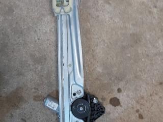 стеклоподъемник задний левый Chevrolet Equinox 3 поколение 2018, 1.5 л., бензин, АКПП, красный, внедорожник 5 дв., 84567509