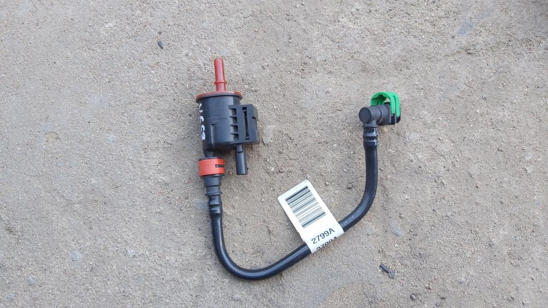 клапан вентиляции топливного бака Buick Regal 6 поколение 2018, 2.0 л., бензин, АКПП, лифтбэк, 12632174 - фото №1