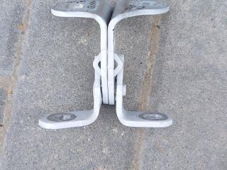 петля двери Chevrolet Equinox 3 поколение 2019, 1.5 л., бензин, белый, внедорожник 5 дв.